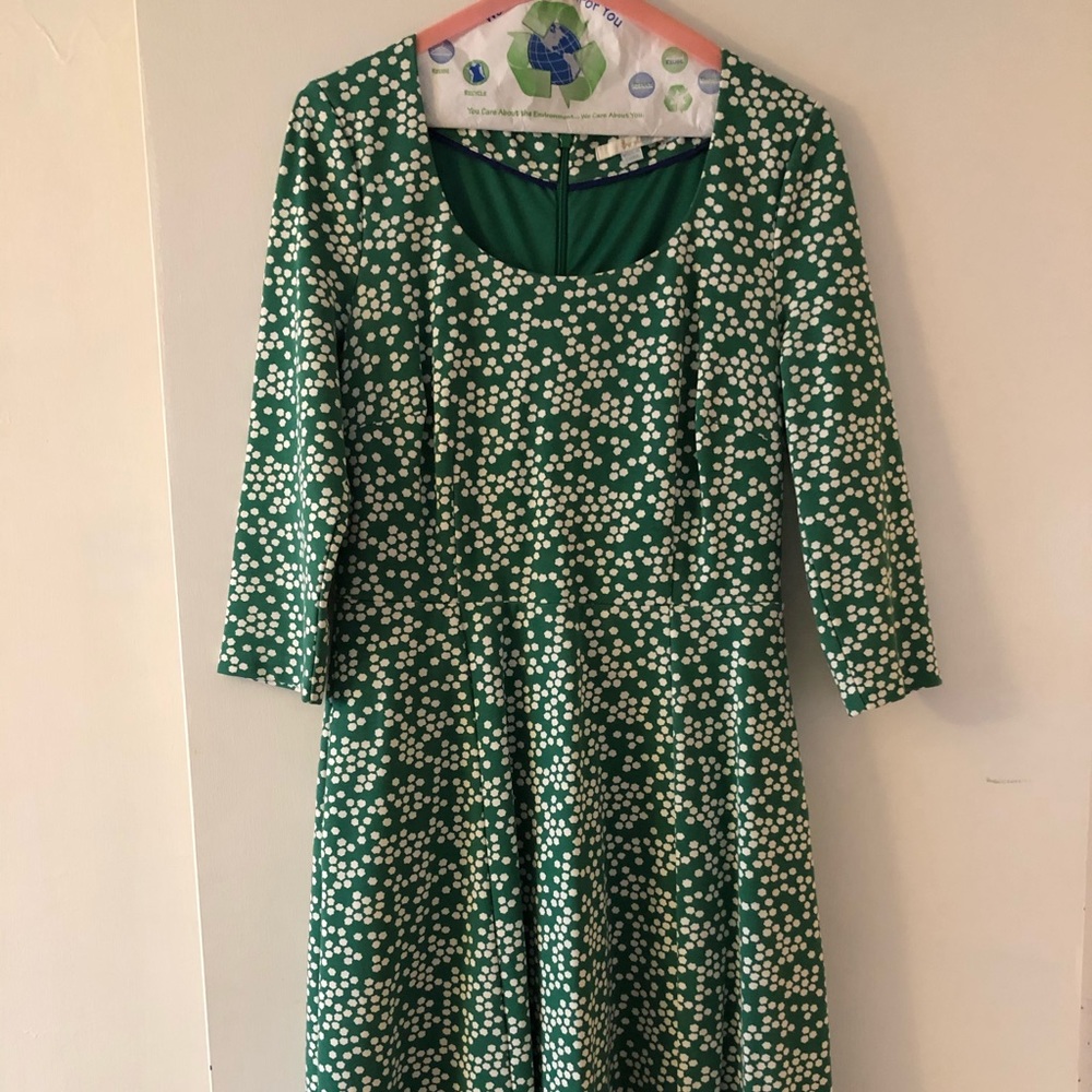 Boden Green Dress with Pockets!